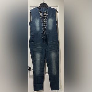 Jean jumper with black lace